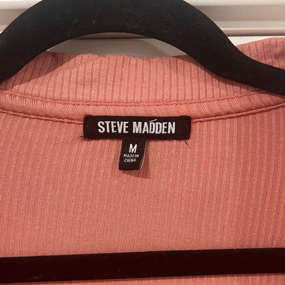 Steve Madden Women's Long Sleeve Pink Button Down with Ruching Size M - Picture 4 of 9